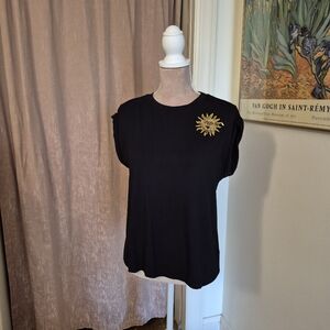 NWT Philosophy Women's Black Cap Sleeve Top with Gold Sun Accent Size Small